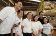 “ชวน-อภิสิทธิ์” นำทัพ ปชป. สักการะพระแม่ธรณี โค้งสุดท้ายฝากคนกรุงเลือก “อนุชา” เบอร์ 5 ย้ำ “เลือกทีม-เลือกพรรค” มั่นใจระบบพรรคคือหลักประกันความโปร่งใส