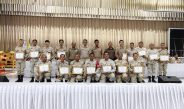 ผู้ว่าราชการจังหวัดพังงามอบประกาศนียบัตรเชิดชูเกียรติผู้ปฏิบัติงานดีเด่นด้าน #การป้องกันและปราบปรามยาเสพติดอำเภอตะกั่วป่า