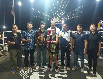 ประวัติศาสตร์ !ชมรมมวย จ.แพร่ จัดการแข่งขันชกมวย เพื่อการกุศล จัดซื้ออุปกรณ์การฝึกซ้อม มอบใหค่ายมวยในจังหวัดแพร่