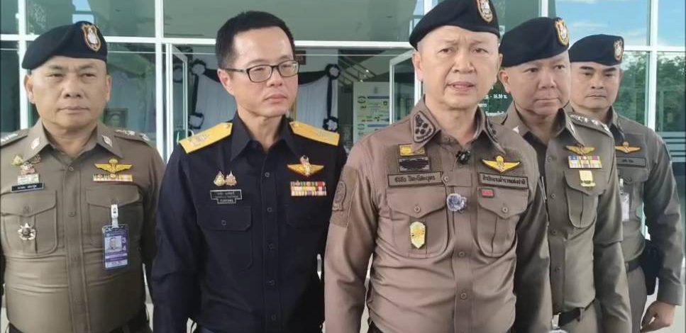 รอง ผบ.ตร.รุดตรวจชายแดนเชียงแสน พบมีลอบขนน้ำมันเข้าพม่า แกล้งสำแดงเข้าลาว เสียหายนับ 10 ล้านลิตร