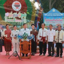 กาฬสินธุ์คึกคักนักเรียนสูงวัยโฮมสุข รำฉลองครบรอบ 12 ปีถนนสายบุญสหัสขันธ์โดโนโรด