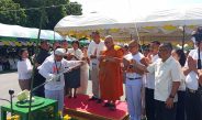 สิงห์บุรี – ผู้ว่าฯ สิงห์บุรี นำพิธีบวงสรวง “หลวงพ่อใหญ่ประทานพร” เปิดบูรณะทองคำโมเสกสุดยิ่งใหญ่ ณ หน้าพระใหญ่ ศูนย์รวมศรัทธาแห่งเมืองสิงห์