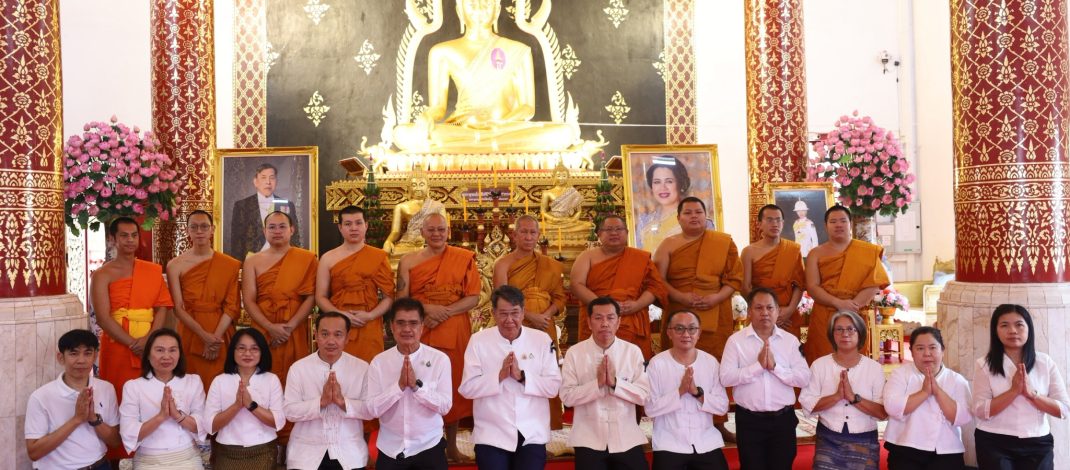 เทศบาลเมืองแพร่ ร่วมขบวนแห่เทียนพรรษา สืบสานประเพณีอันงดงาม เนื่องในวันเข้าพรรษา