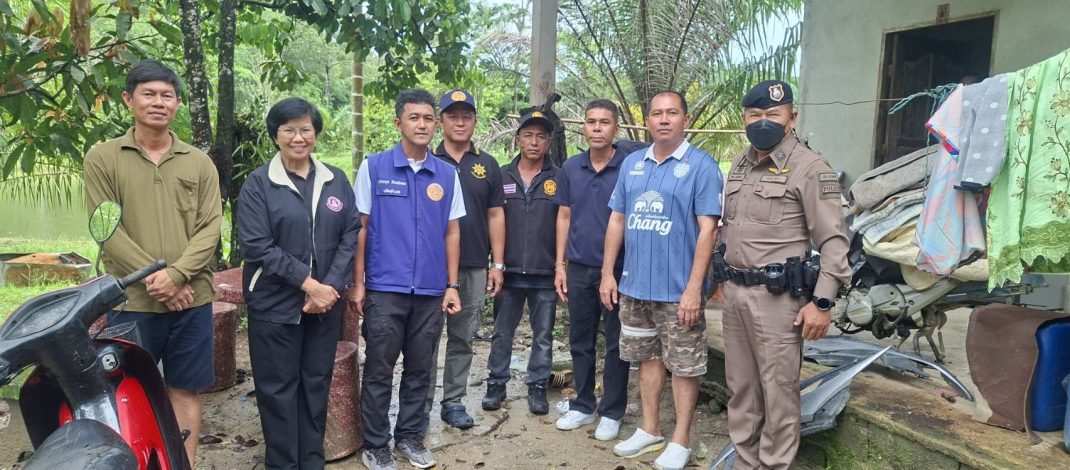 ผู้ว่าฯ พังงา สั่งเร่งช่วยครอบครัวเปราะบาง 11 ชีวิต ตะกั่วป่า บูรณาการทุกภาคส่วนดูแลเด็ก ผู้สูงอายุ และผู้ป่วยติดเตียง