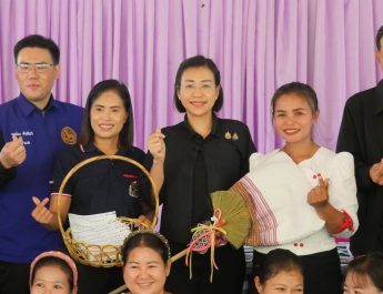 กาญจนบุรี – รองผู้ว่าฯ กาญจน์ ลงพื้นที่สังขละบุรี ร่วมประเมิน ‘กลุ่มไม้กวาดดอกหญ้าบ้านหม่องสะเทอ’ ชิงรางวัลชุมชนดีเด่น ปี 2569