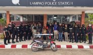 กาฬสินธุ์ ตร.ลำปาวสนธิกำลังฝ่ายปกครองปฏิบัติการพิฆาตยาเสพติด บุกจับมั่วสุมเสพยาบ้าคาบ้านพัก