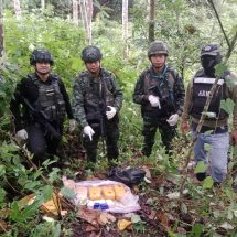 ทหารสกัดกั้นยาบ้าเตรียมทะลักเข้าชายแดนเจอของกลางกว่าห้าหมื่นเม็ด