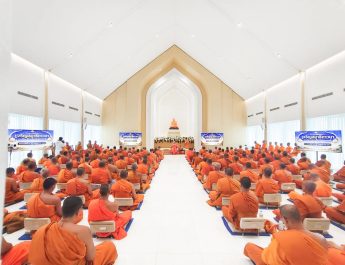 พระสังฆาธิการสุพรรณบุรี 165 รูป ร่วมปฏิบัติธรรม 7 วัน เสริมสมาธิ สร้างเอกภาพคณะสงฆ์