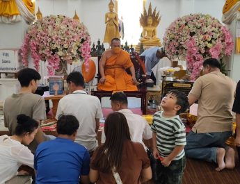 ปทุมธานี คึกคัก! สาวดวงเฮงรับโชคต่อเนื่อง 3 งวดติดเร่งแก้บนไอ้ไข่วัดบึงบา แม่ตะเคียนให้โชคให้งานสุดปัง