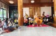 พุทธสาริกชนชาวมหาสารคามร่วมกันทำพิธีผ้าป่าสามัคคีถวายวัดมหาชัยพระอารามหลวงเพื่อมุงหลังคาศาลาปฏิบัติธรรมได้ยอดบริจาค 328500 บาท