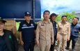 ปทุมธานี นอภ.นำทัพพาหลายหน่วยงานลงพื้นตรวจสอบหลังชาวเกษตรเดือดร้อนโรงงานปล่อยน้ำสนิมปนคราบน้ำมัน ทำไร่นาสวนพัง