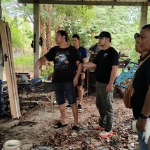 กาญจนบุรี ตำรวจสอบเหตุชายวัย 30 ปีเสียชีวิต หลังถูกยิงในสนามชนไก่ร้าง