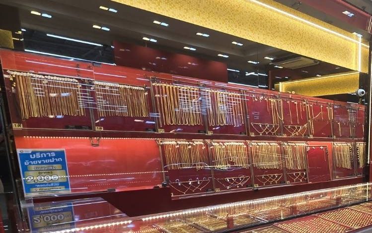 ชิงทองห้างดังฯ เชียงของ ได้ทองไป กว่า 184 บาท มูลค่า กว่า 13 ล้าน 2 โจร ยังหลบหนีแต่พบร่องรอยบุคคลแล้ว