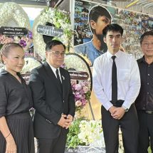 กาฬสินธุ์ อธิการบดีจุฬาฯยกย่อง“ฮลุน”ทำให้เห็นว่าทุนจุฬาชนบทมีมากกว่าทุนทรัพย์ นั่นคือทุนชีวิต สามารถพัฒนาตนเอง พร้อมยกย่องเป็นเยาวชนต้นแบบที่เป็นแบบอย่างให้กับสังคม