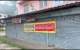 นครนายก – แปลกดีติดป้ายชวนคิดว่าจะขายอะไร คนผ่านไปผ่านมาสงสัย