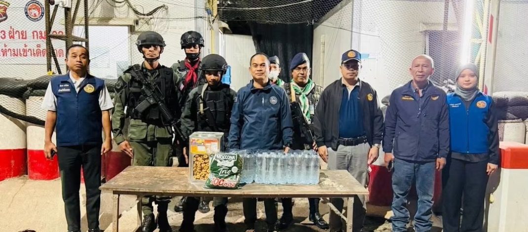นายอำเภอเบตงตรวจเยี่ยมชุดคุ้มครองตำบล-ชรบ. ยึด “3 นอก 4 ใน” และความปลอดภัยประชาชน พร้อมตรวจสอบมาตรฐานการรับซื้อทุเรียนในพื้นที่ตำบลอัยเยอร์เวง