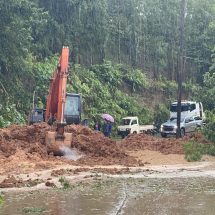 จันทบุรี//ฝนตกหนักติต่อหลายวัน ดินภูเขาใหลทับเส้นทางสัญจรหลายจุด หน่วยงานเร่งเข้าแก้ไข//