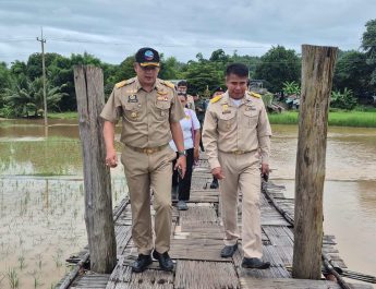 รองผู้ว่าราชการจังหวัดแม่ฮ่องสอน ลงพื้นที่ติดตามสถานการณ์อุทกภัยน้ำป่าไหลหลาก พร้อมสั่งการกำชับทุกอำเภอ องค์กรปกครองส่วนท้องถิ่น และผู้นำชุมชน ติดตามสถานการณ์ฝนและระดับน้ำอย่างใกล้ชิด รวมทั้งเร่งประชาสัมพันธ์ข้อมูลข่าวสารให้ประชาชนรับทราบอย่างต่อเนื่อง