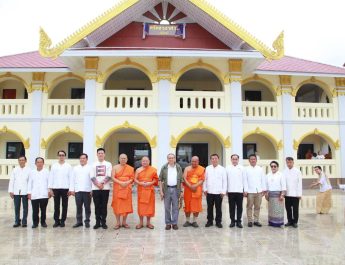 บัณฑูร ล่ำซำ เปิดป้ายอาคารศรัทธา “อาศรมวัดหัวข่วง” สืบสานพระพุทธศาสนาและอนุรักษ์มรดกเมืองน่าน