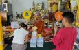 ปทุมธานี สาววังน้อยแก้บนแม่ตะเคียนทองหลังรับโชค ได้เลขตรงกันเป๊ะ เจ้าของอาหารตามสั่งไหว้พระราหู สุขภาพดีขึ้น