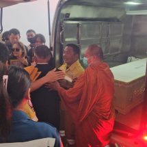 สุดเศร้า ครอบครัวรับศพผู้เสียชีวิต เหตุยิงในโรงเรียนเทพศิรินทร์ นนทบุรี