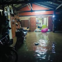 น้ำป่าซัดดอยสูงต่อเนื่อง ชาวตับเต่า-หงาว หนีน้ำทั้งคืน