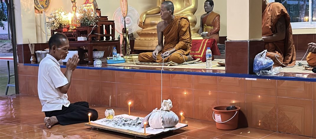 กาฬสินธุ์ ญาติทำพิธีเก็บอัฐิ “ฮลุน โซโล่”เตรียมลอยอังคารแม่น้ำโขงท่องโลกใบใหม่