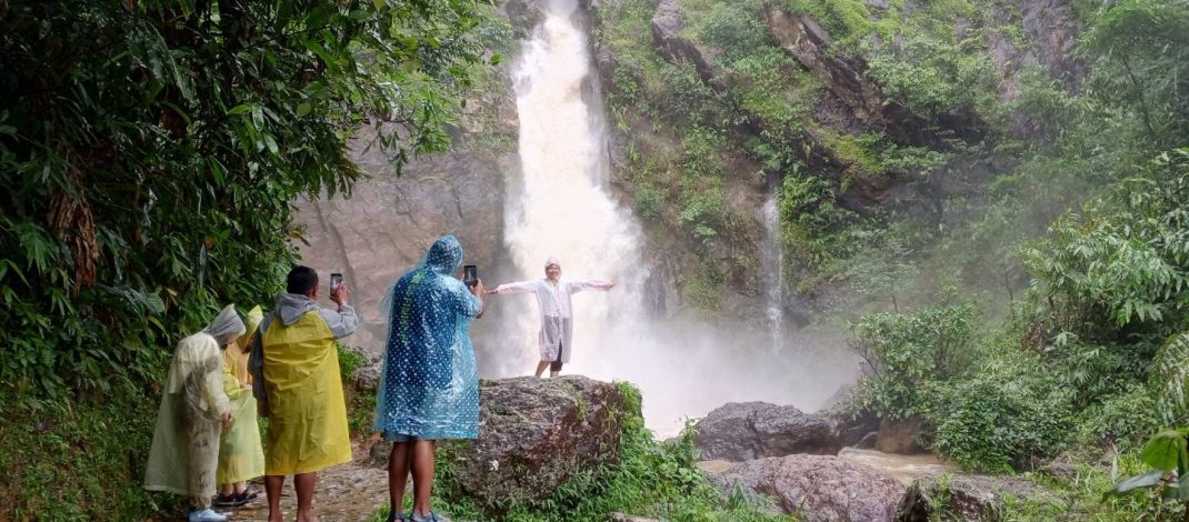 กาญจนบุรี : เชิญชวนธรรมชาติเที่ยวอุทยานอย่างปลอดภัย พร้อมคำแนะนำจาก หัวหน้าแจ็ค ยุทธพงค์ ดำศรีสุข หัวหน้าอุทยานฯ อำเภอทองผาภูมิ กาญจนบุรี