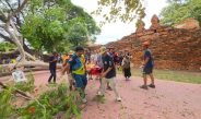 ระทึกกลางอุทยานประวัติศาสตร์ฯ ต้นไม้ขนาดใหญ่หักโค่นทับนักท่องเที่ยวชาวสเปน เจ็บ 4 ราย เจ้าหน้าที่เร่งช่วยเหลือผู้ว่าฯ อยุธยา สั่งดูแลนักท่องเที่ยวสเปนเหตุต้นไม้ล้มทับ เอ็กซเรย์ต้นไม้โบราณสถานยกเมือง