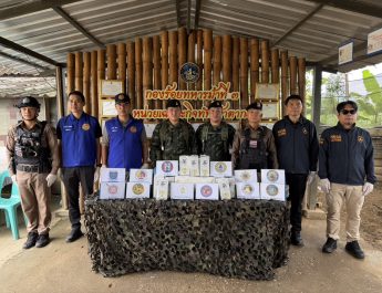 กองกำลังผาเมือง สกัดกั้นกลุ่มขบวนการลักลอบลำเลียงยาเสพติด ยึด คีตามีน 40 กิโลกรัม ชายแดนแม่สาย
