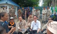 ปราจีนบุรี ผจว.ปิดรั้วไม่ให้กลุ่มมวลชนชุมนุมคัดค้าน EEC พบ