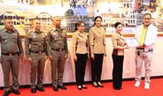 กาญจนบุรี : แม่บ้านตำรวจภูธรภาค 7 ร่วมกับผู้ประกอบการในพื้นที่ มอบสิ่งดีๆ แก่บุตรหลานตำรวจตามโครงการ “ครอบครัวตำรวจเราไม่ทิ้งกันด้านเด็กพิเศษ”