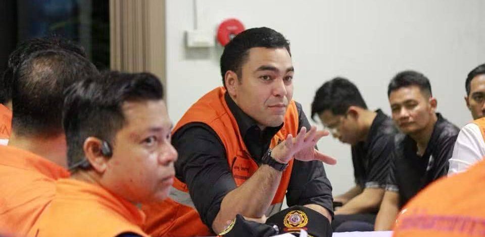 มท.3 ลงพื้นที่ “บ้านท่าล้อ” ภูเพียง กลางดึก ติดตามสถานการณ์น้ำท่วม เร่งประสานตั้งโรงครัวช่วยประชาชน ขณะที่ระดับน้ำเมืองน่านเริ่มลดลง