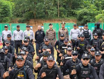 จันทบุรี-รองผบ.ตร.ลงพื้นที่ตรวจเยี่ยมการฝึก พัฒนาทักษะ โครงการ Six Man Team(Basic S.W.A.T.) ยกระดับความพร้อมรับมือเหตุวิกฤต ฝึกเข้มใช้อาวุธปืน–ยุทธวิธี