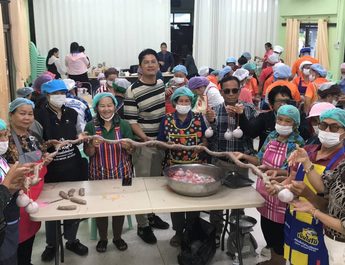 ชัยภูมิ!!!ตำบลนายฝายส่งเสริมอาชีพหม่ำ “หลักสูตรการแปรรูปอาหารจากเนื้อสัตว์ (หม่ำหม่ำหมู)โบราณพร้อมออกแบบบรรจุภัณฑ์และการใช้สื่อออนไลน์เพื่อการตลาด” ให้แก่กลุ่มแม่บ้านในตำบล