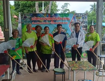 สกลนคร ขวดพลาสติคแปรรูปจากขยะสู่ไม้กวาด โต๊ะเก้าอี้ สร้างงาน-รายได้ สู่ชุมชน