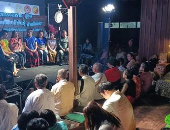 กาญจนบุรี : เมืองสามฤดูฝนตกไม่ใช่อุปสรรค!! อบต.ปิล็อก ร่วมสืบสานวิถีชาติพันธุ์ ต้อนรับวัฒนธรรมจังหวัดกาญจนบุรี ในงาน จากราก สู่รส สืบสานวิถีชาติพันธุ์ บ้านอีต่อง