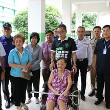 กาฬสินธุ์ เลือกตั้งนายกอบจ.กาฬสินธุ์คึกคัก ยายวัย 90 ปีใช้สิทธิคนแรก เลขาธิการ กกต.เผยยังไม่พบการกระทำผิด