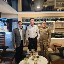 “ส.ส.ราเชน” จับมือ “ท่านเรวัช” ค้านรัฐบาลจ่อแก้กฎหมายปืน ย้ำกระทบสิทธิประชาชนชื่นชอบอาวุธปืนถูกต้องตามกฎหมาย
