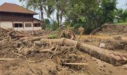 ชาวบ้าน ที่ประสบเหตุอุทกภัย น้ำป่าหลาก อำเภอปัว วอนหน่วยงานช่วยสูบโคลนออกจากบ่อ ห้องสุขา หลังน้ำหลากท่วมบ้าน