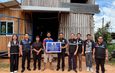 “ร้อยตำรวจเอกไอยรา ผัดขัน” นายก ทต.สะเอียบ นำทีม ร่วมมอบป้ายปรับปรุงบ้านผู้สูงอายุและคนพิการ ตามโครงการปรับสภาพแวดล้อมและสิ่งอำนวยความสะดวกของผู้สูงอายุให้เหมาะสมและปลอดภัย พ.ศ.2569 ฯ