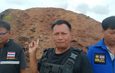 ปราจีนบุรี ผวา!กองเศษขยะอุตสาหกรรมสูงเท่าตึกสองชั้นกลางไร่อ้อย