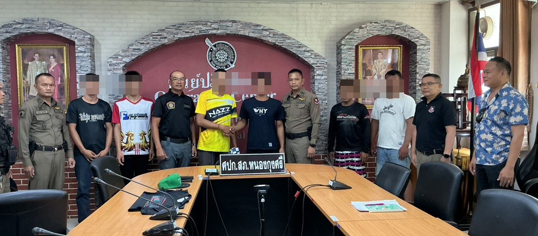กาฬสินธุ์ ตร.รวบยกแก๊งวัยรุ่นป่วนเมืองไล่ยิงกัน คืนความสงบสุขให้ชุมชน เร่งกดดันล่าตัวการใหญ่