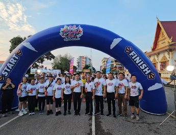 นครพนมคึกคัก! นักวิ่งกว่า 1,000 คนร่วม “Colorful Run สนุกกัน มันส์เด้อ” สนามที่ 3 ปลุกท่องเที่ยว “3 ธรรม” เชื่อมเสน่ห์ลุ่มน้ำโขง