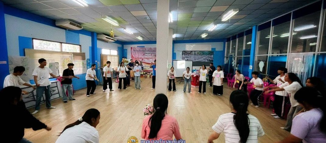 “นายกดำรงเกียรติ กิตติประภัสร์ “ทต. เด่นชัย เปิดโครงการสนับสนุนกิจกรรมสภาเด็กและเยาวชน ทต.เด่นชัย ประจำปี 2569