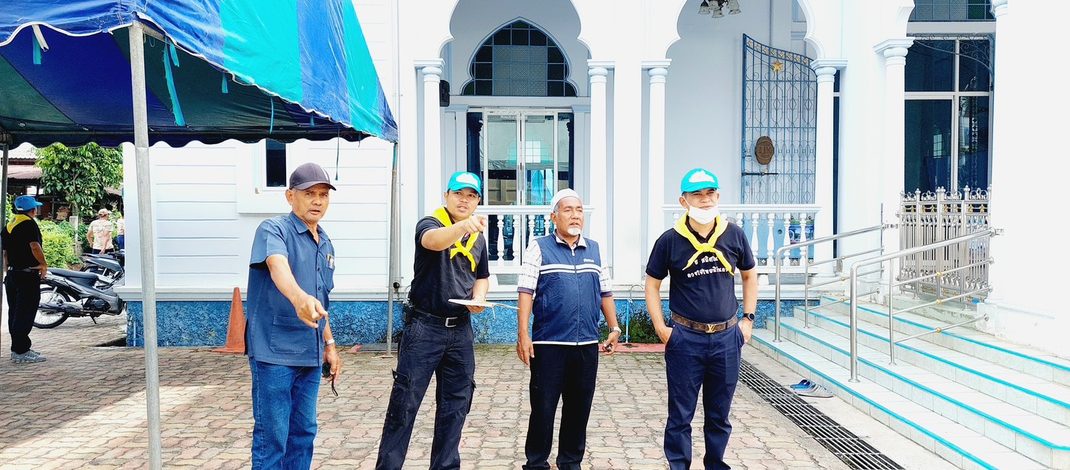 อำเภอเบตงจัดกิจกรรมจิตอาสาพัฒนา ทำความสะอาดและปรับภูมิทัศน์ มัสยิดกลางเบตง เตรียมความพร้อมงาน “เมาลิด 2 แผ่นดิน”