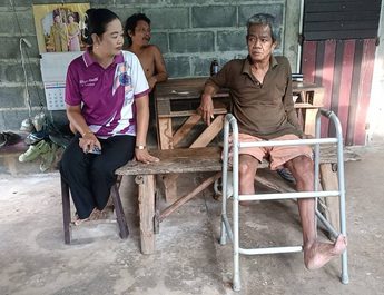 ปราจีนบุรี อดีตสัปเหร่อไร้ญาติขาขาดอยากได้ขาเทียม