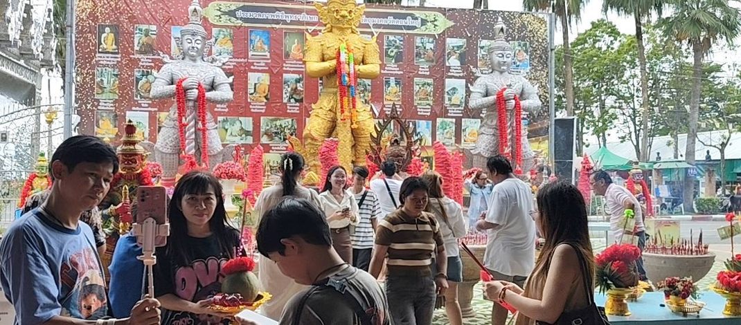 ปทุมธานี สาวเร่งแก้บนท้าวเวสฯหลังรอดโรคร้าย แม่นางกวักฯดลแม่ลูกคืนดี