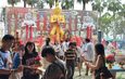 ปทุมธานี สาวเร่งแก้บนท้าวเวสฯหลังรอดโรคร้าย แม่นางกวักฯดลแม่ลูกคืนดี