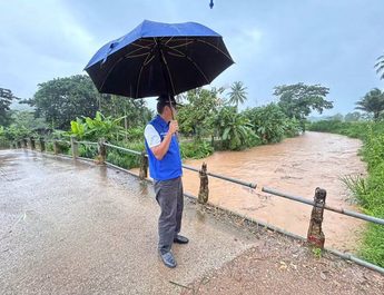 ด่วน! ฝนยังตกต่อเนื่อง น่าน–แพร่ เฝ้าระวังน้ำป่า ตลิ่งกัดเซาะ และน้ำท่วมผิวจราจร เตือนผู้ใช้เส้นทาง “แพร่–น่าน” เพิ่มความระมัดระวัง